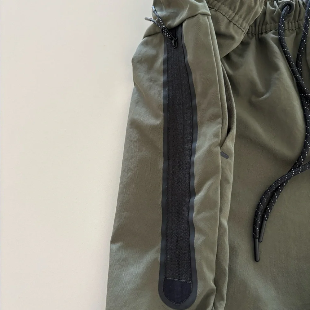 Nike Tech Woven Joggers Men’s  CU4483-010 Men’s Large - Picture 10 of 16